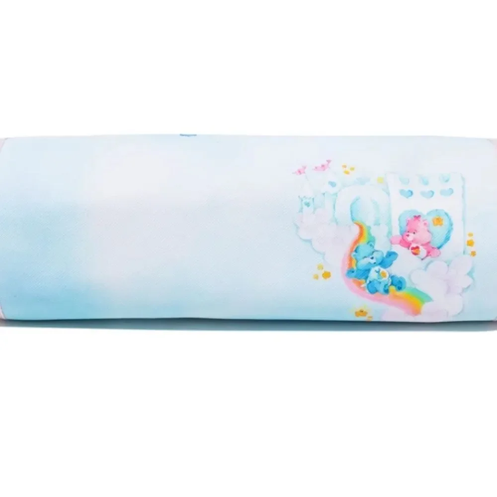 Care Bears x Impressions 6-PC‎ Dreamland Makeup Brush Set & Roll-Up Case